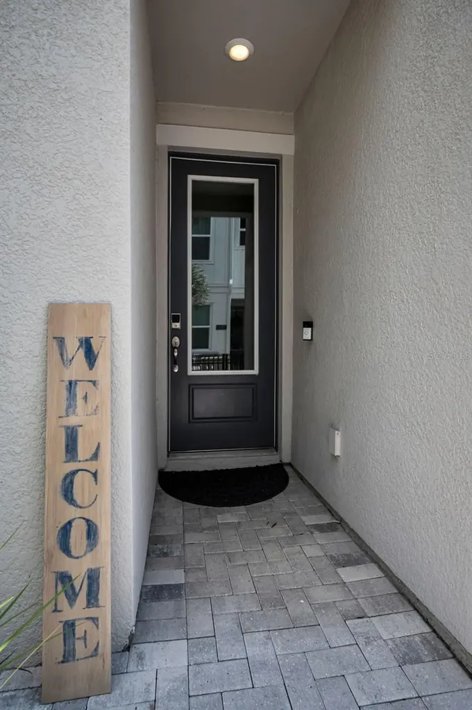 2458 Mangum Court Sarasota FL 34237