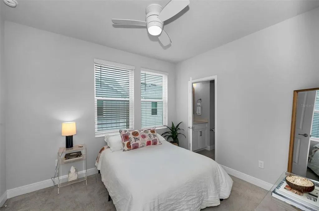 2458 Mangum Court Sarasota FL 34237