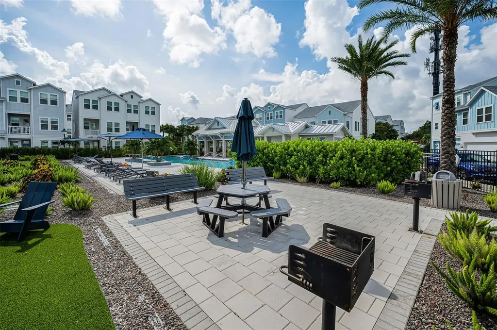 2458 Mangum Court Sarasota FL 34237