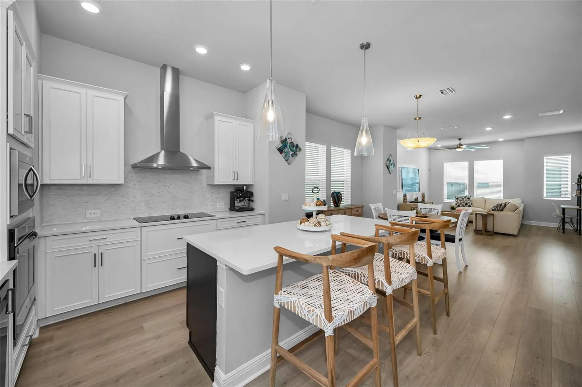 2458 Mangum Court Sarasota FL 34237
