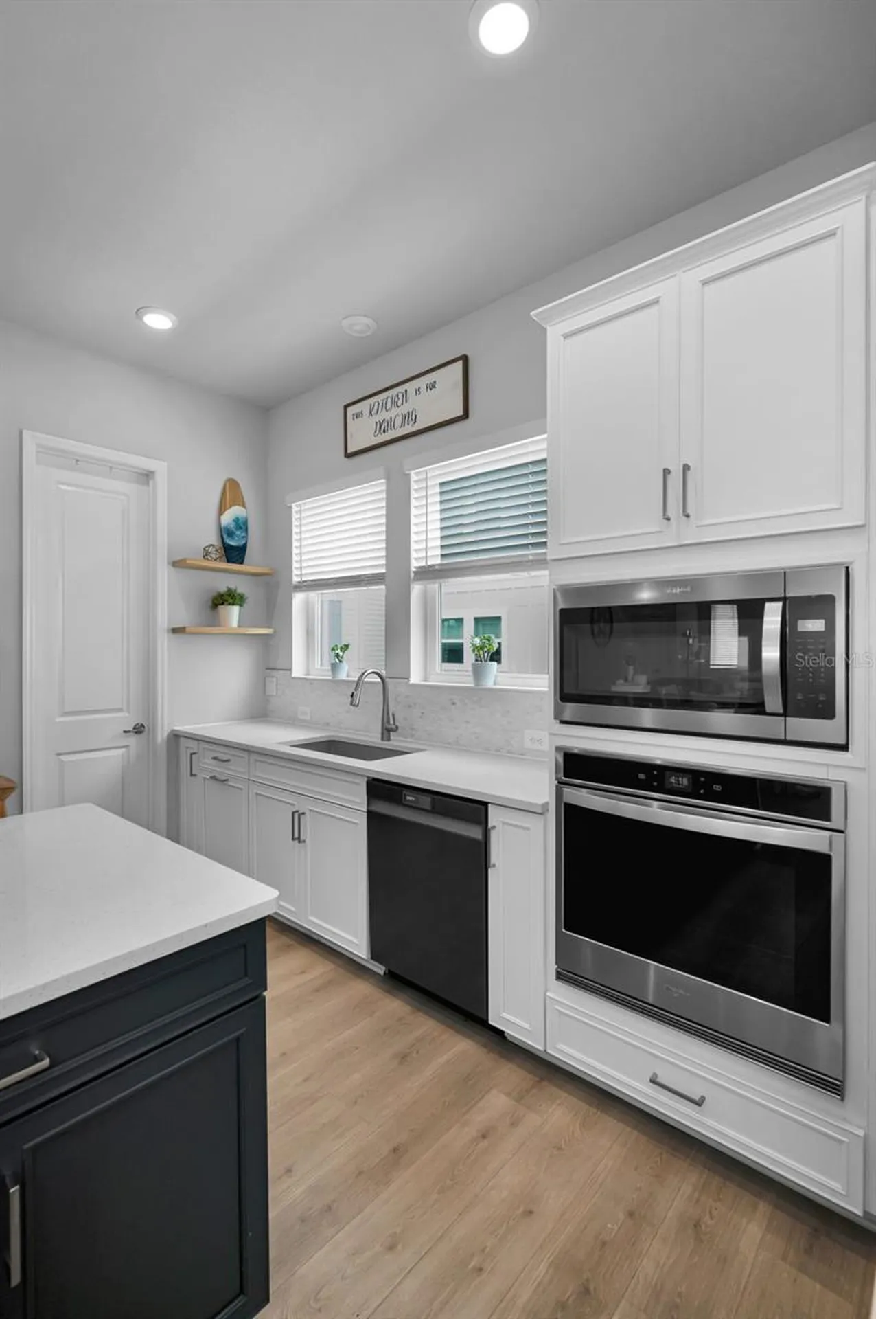2458 Mangum Court Sarasota FL 34237