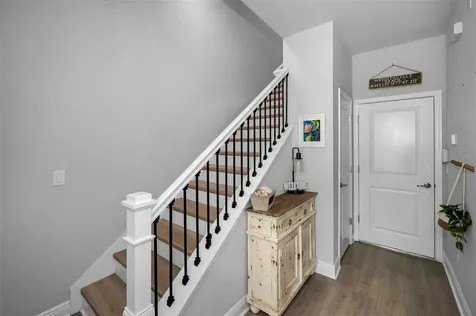 2458 Mangum Court Sarasota FL 34237