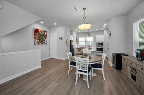 2458 Mangum Court Sarasota FL 34237