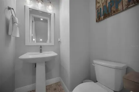 2458 Mangum Court Sarasota FL 34237