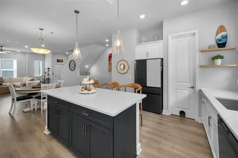 2458 Mangum Court Sarasota FL 34237