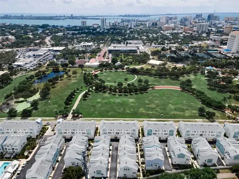 2458 Mangum Court Sarasota FL 34237