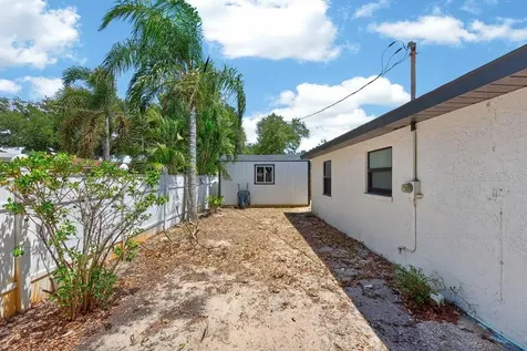 6196 44th Avenue N St Petersburg FL 33709