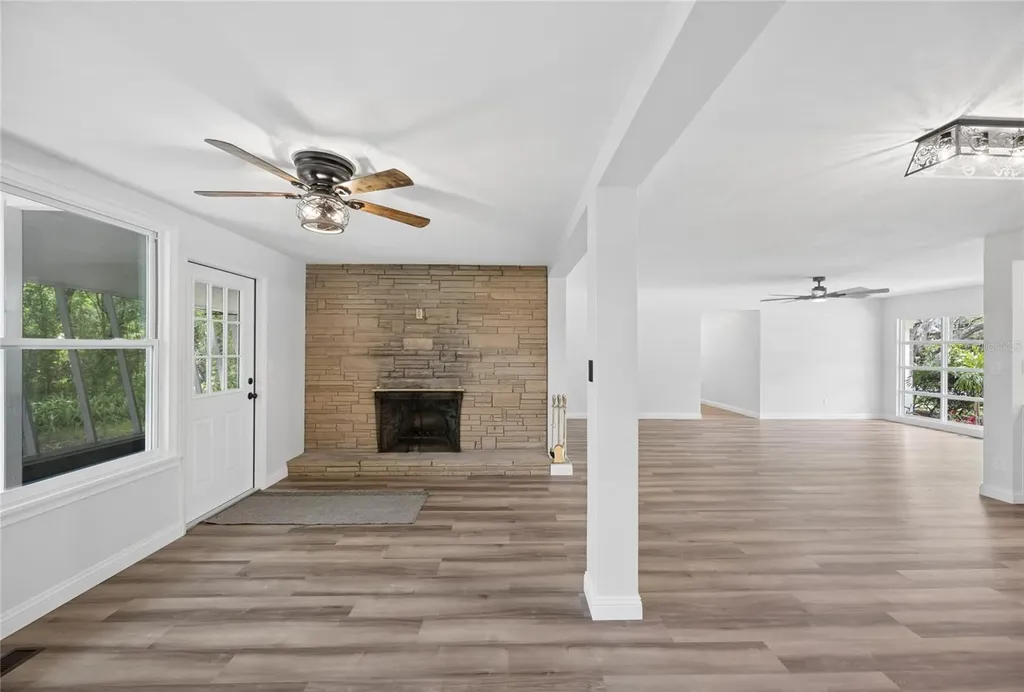 22 Poinsettia Drive Deland FL 32724