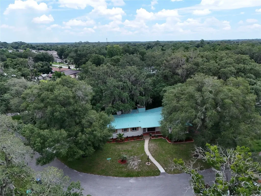 22 Poinsettia Drive Deland FL 32724