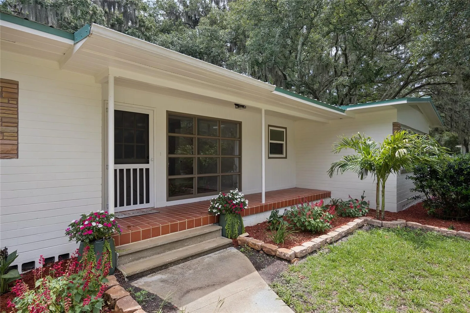 22 Poinsettia Drive Deland FL 32724