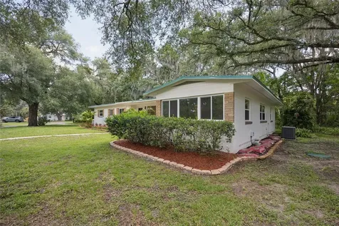 22 Poinsettia Drive Deland FL 32724