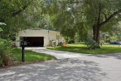 22 Poinsettia Drive Deland FL 32724