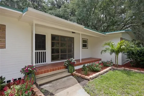 22 Poinsettia Drive Deland FL 32724