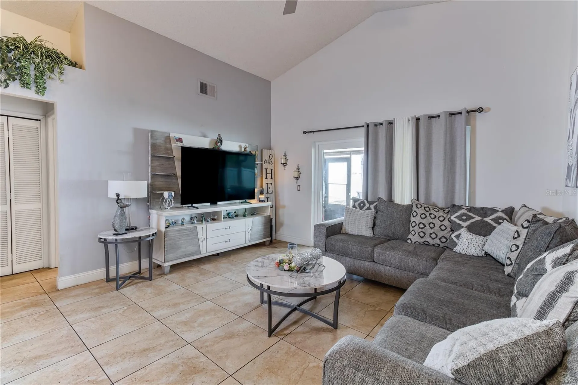 8318 Fort Clinch Avenue Orlando FL 32822