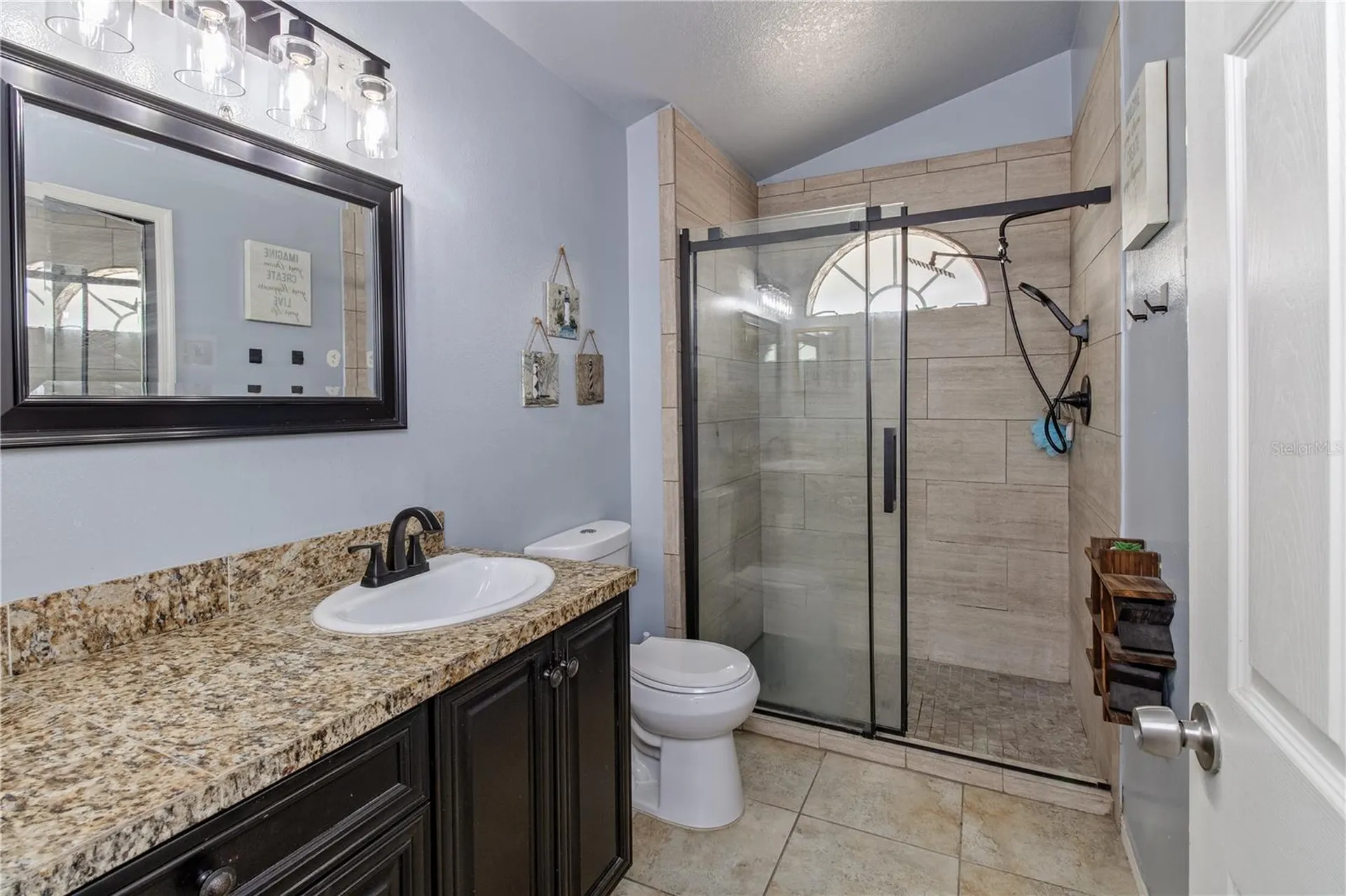 8318 Fort Clinch Avenue Orlando FL 32822