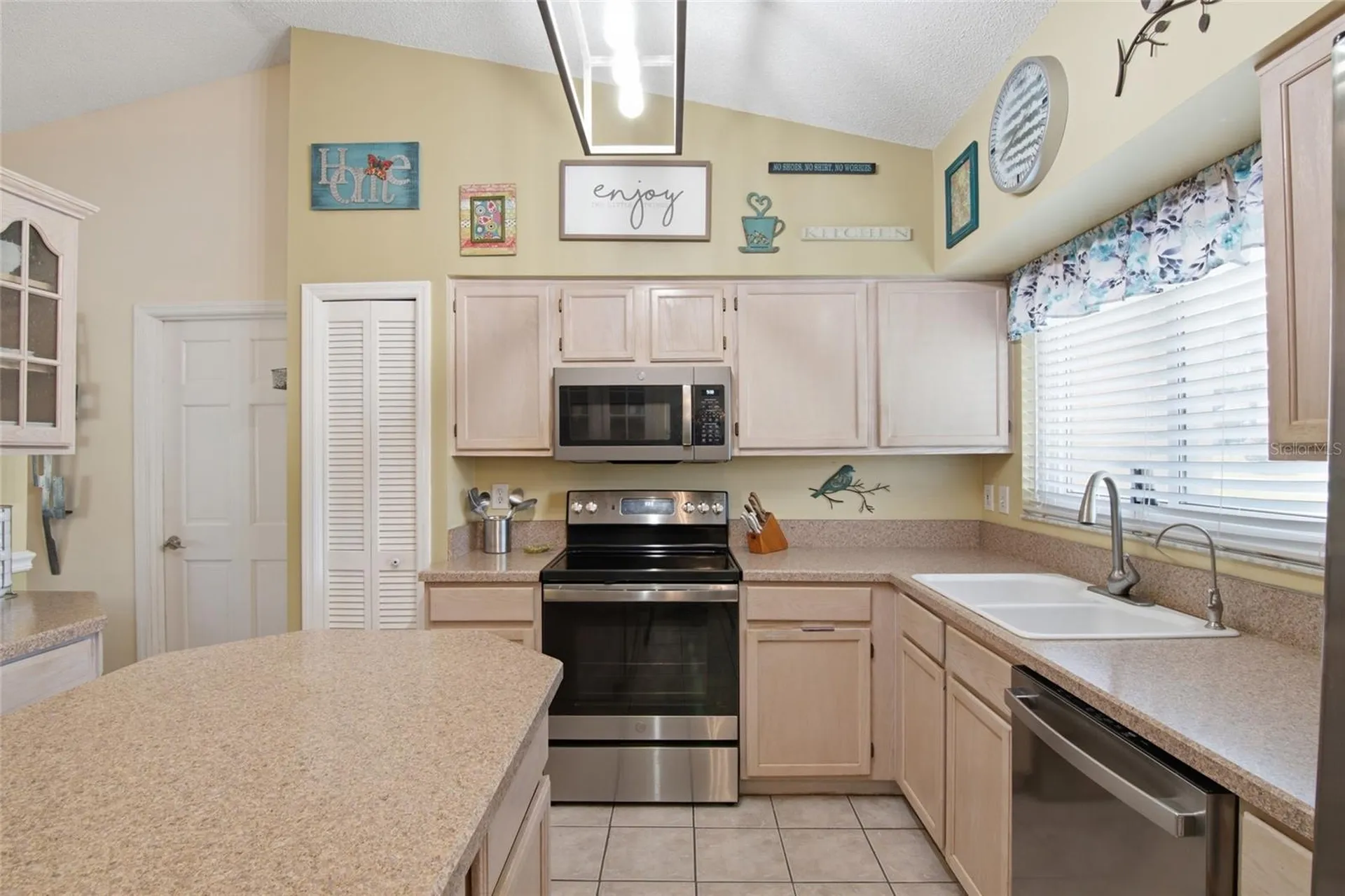 534 Geneva Avenue Deltona FL 32725