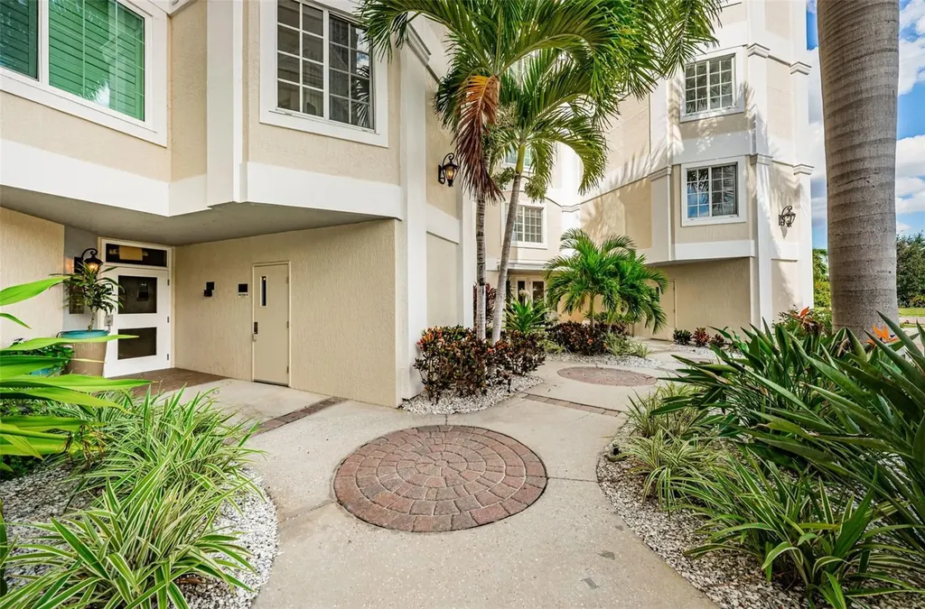 1860 N Fort Harrison Avenue Clearwater FL 33755