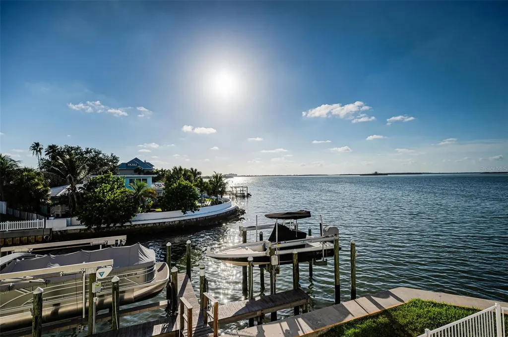 1860 N Fort Harrison Avenue Clearwater FL 33755