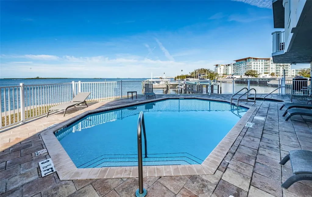 1860 N Fort Harrison Avenue Clearwater FL 33755
