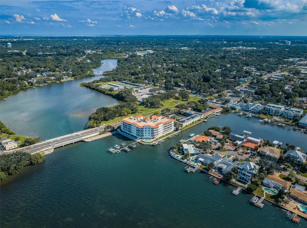 1860 N Fort Harrison Avenue Clearwater FL 33755