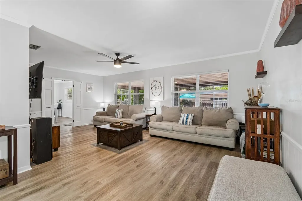 1357 S Evergreen Avenue Clearwater FL 33756