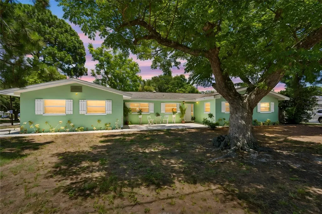 1357 S Evergreen Avenue Clearwater FL 33756