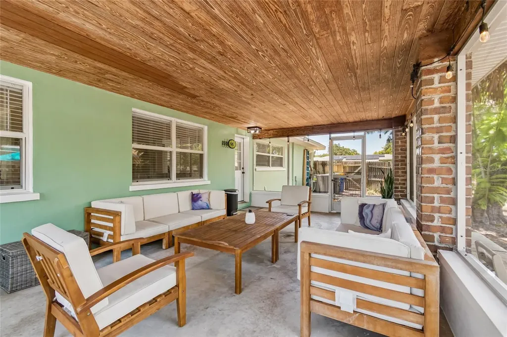 1357 S Evergreen Avenue Clearwater FL 33756