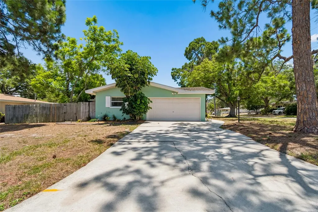 1357 S Evergreen Avenue Clearwater FL 33756