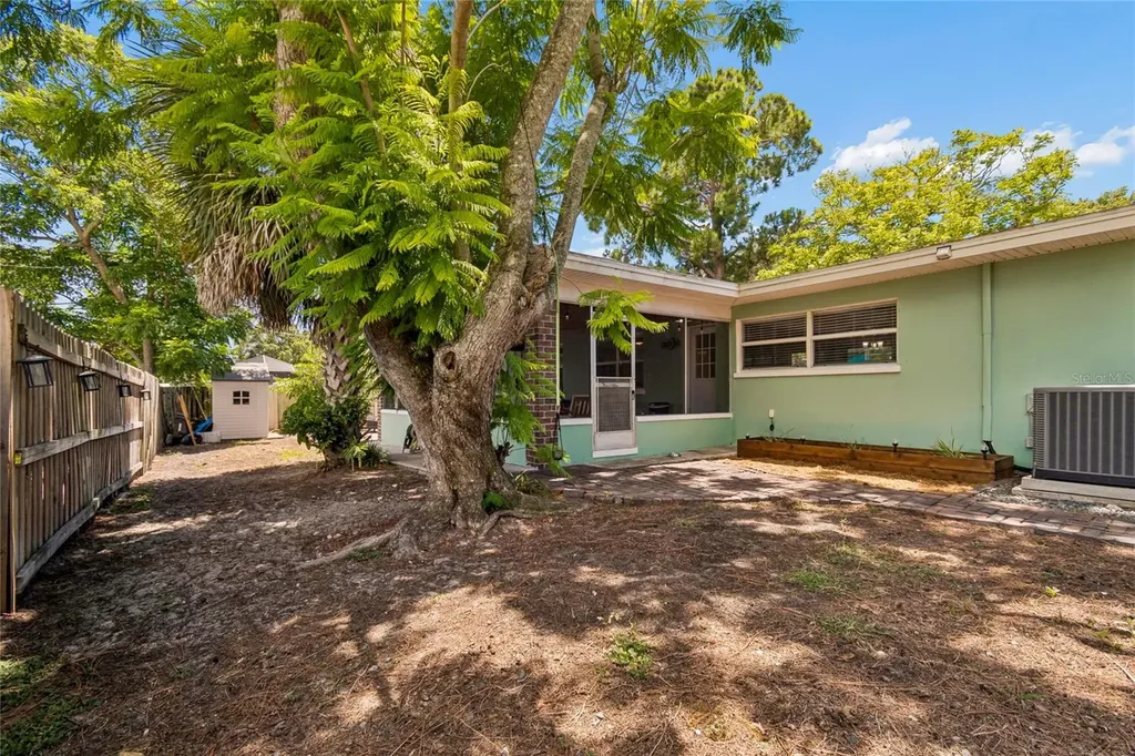 1357 S Evergreen Avenue Clearwater FL 33756