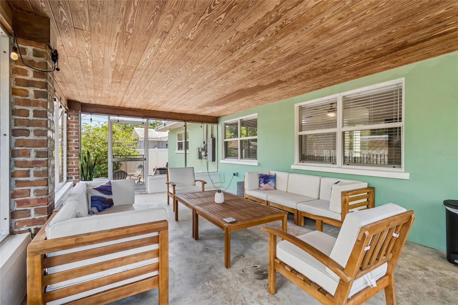 1357 S Evergreen Avenue Clearwater FL 33756
