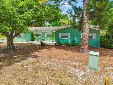 1357 S Evergreen Avenue Clearwater FL 33756