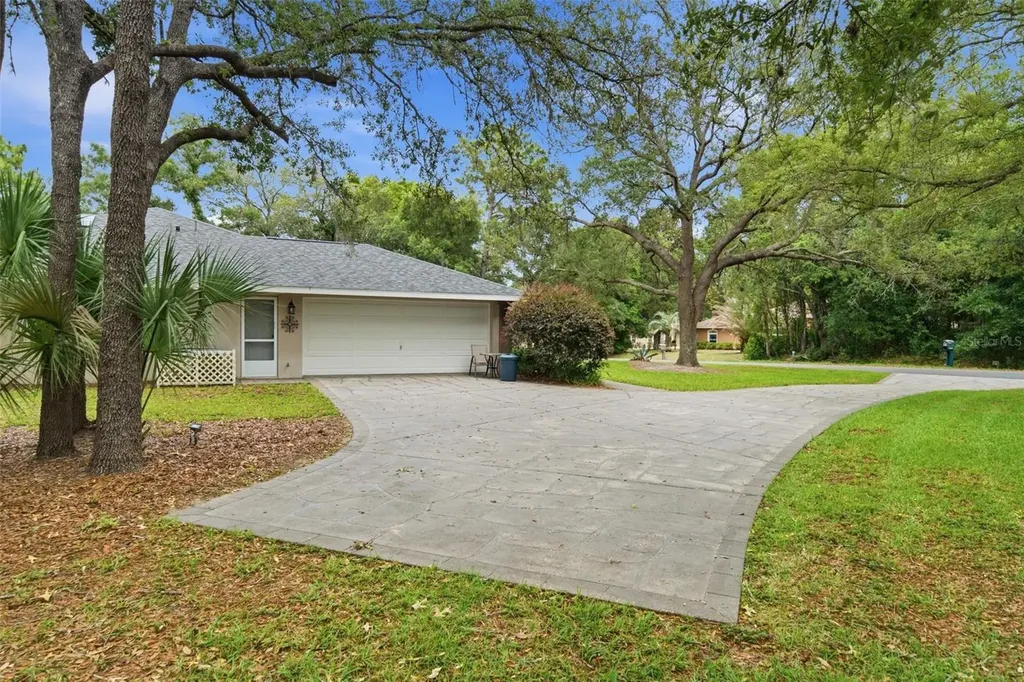 1204 N Mediterranean Way Inverness FL 34453