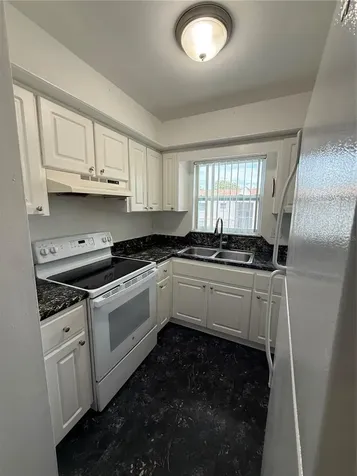 7210 N Manhattan Avenue Tampa FL 33614