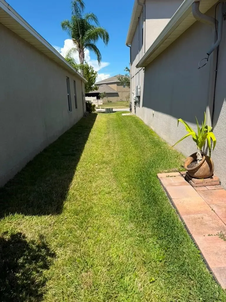 16513 Myrtle Sand Drive Wimauma FL 33598