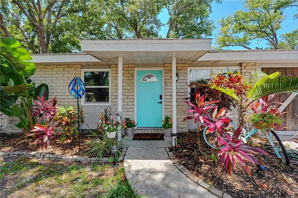 11208 Duncan Street Seminole FL 33772