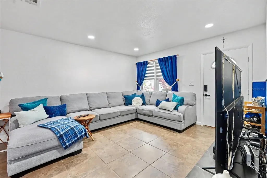 11208 Duncan Street Seminole FL 33772