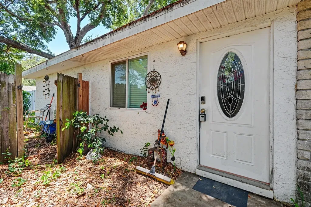 11208 Duncan Street Seminole FL 33772