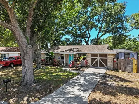 11208 Duncan Street Seminole FL 33772