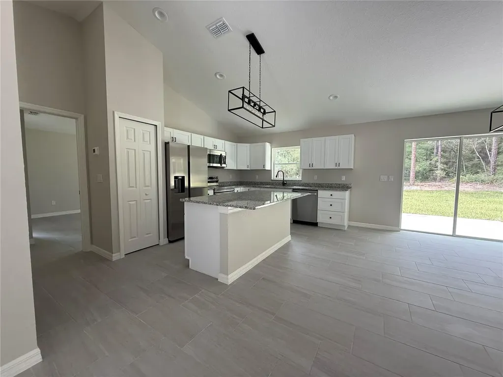 20387 SW 54th Street Dunnellon FL 34431
