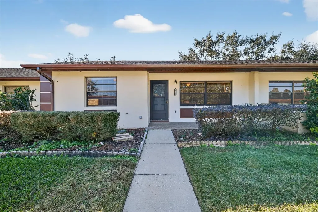 12520 Orangewood Court Tavares FL 32778