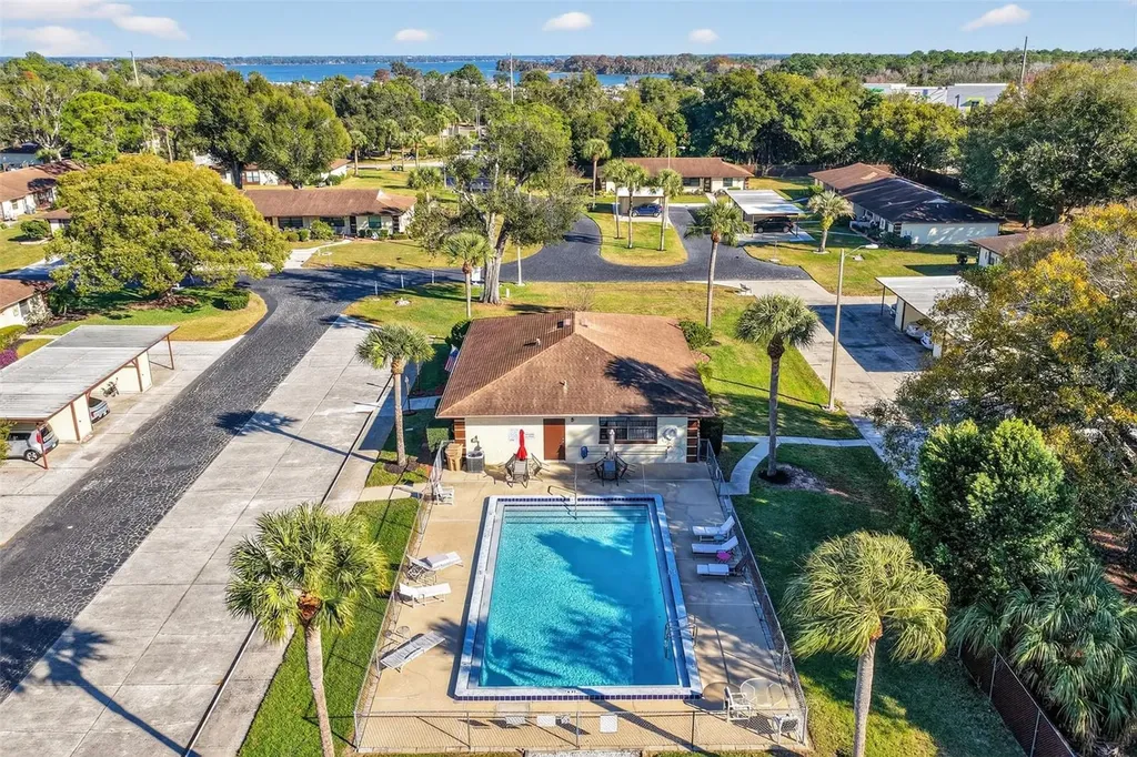 12520 Orangewood Court Tavares FL 32778
