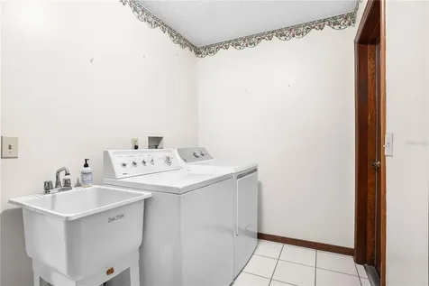 606 Alhambra Avenue Altamonte Springs FL 32714