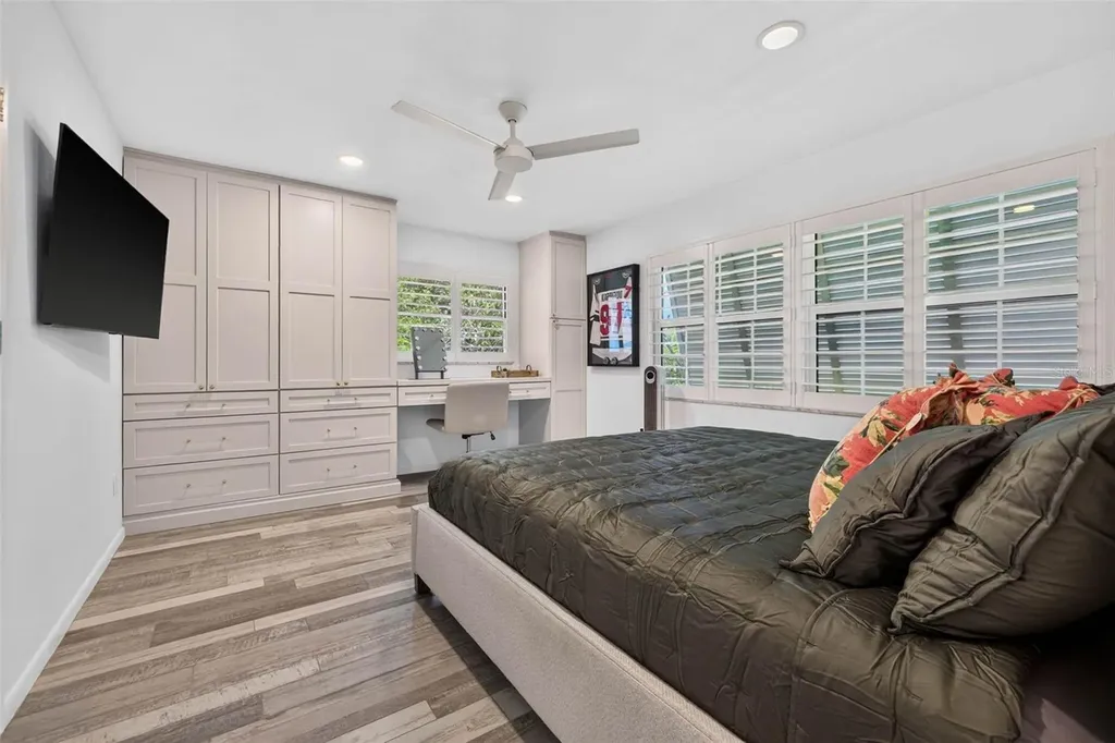 616 Pineland Avenue Belleair FL 33756
