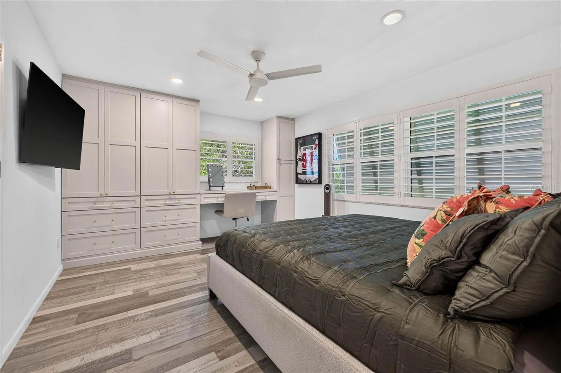 616 Pineland Avenue Belleair FL 33756
