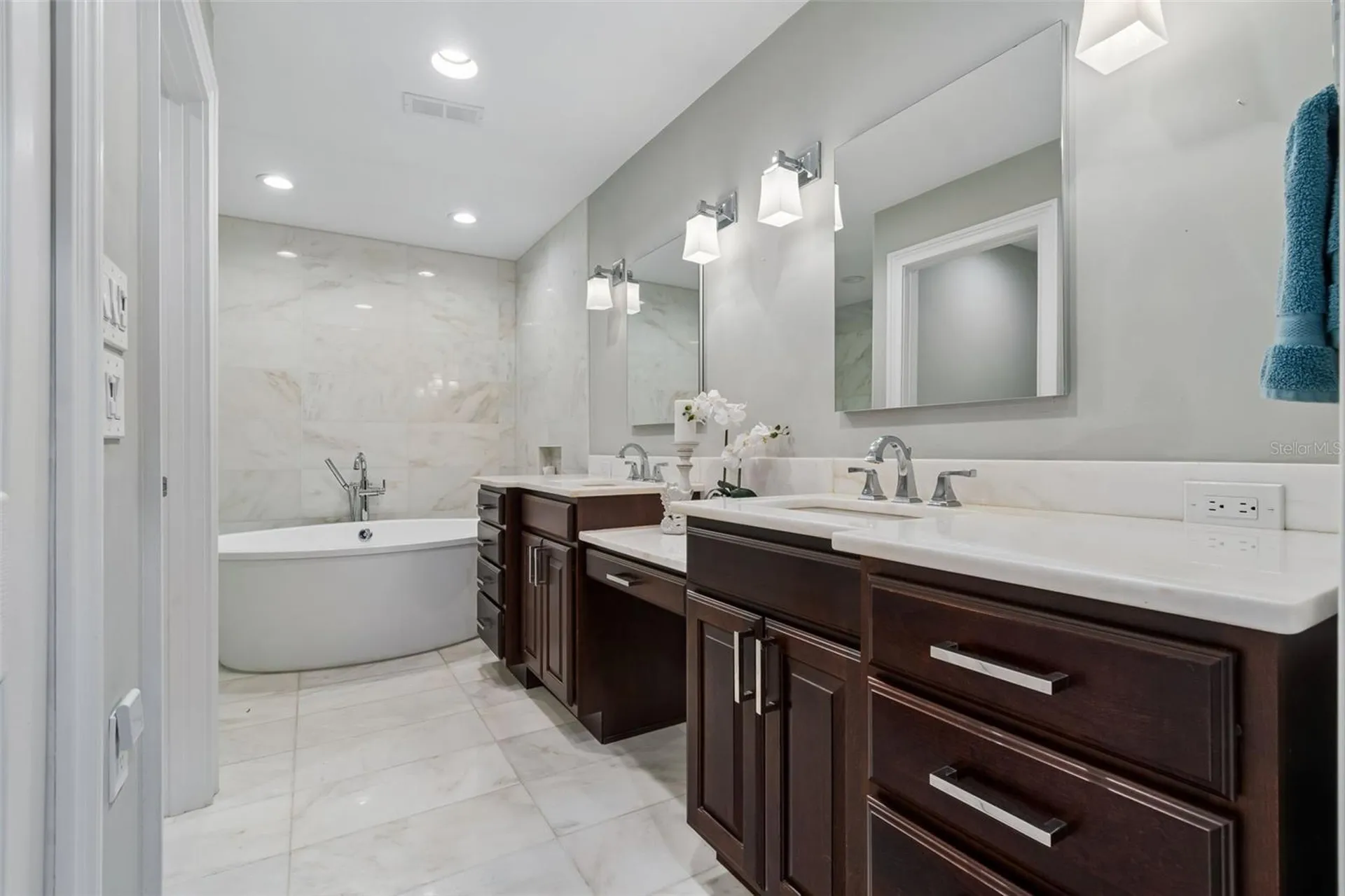 460 Date Palm Court NE St Petersburg FL 33703