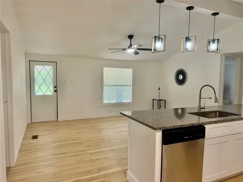 31638 Lake Drive Eustis FL 32736