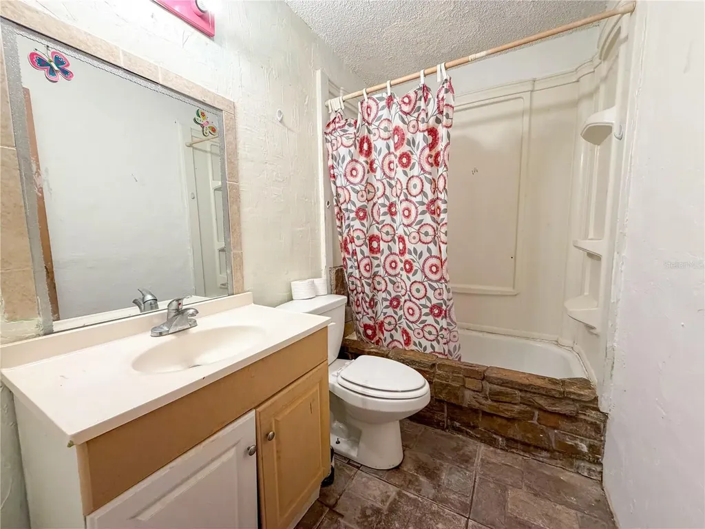 308 Central Avenue Frostproof FL 33843