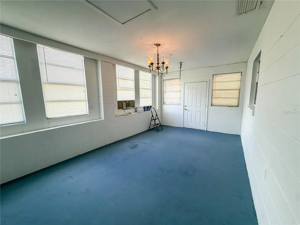 308 Central Avenue Frostproof FL 33843