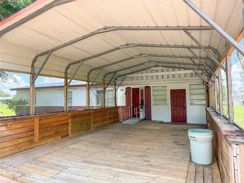 308 Central Avenue Frostproof FL 33843