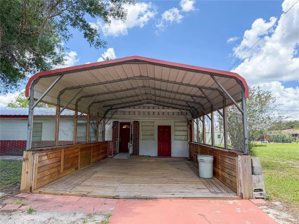 308 Central Avenue Frostproof FL 33843